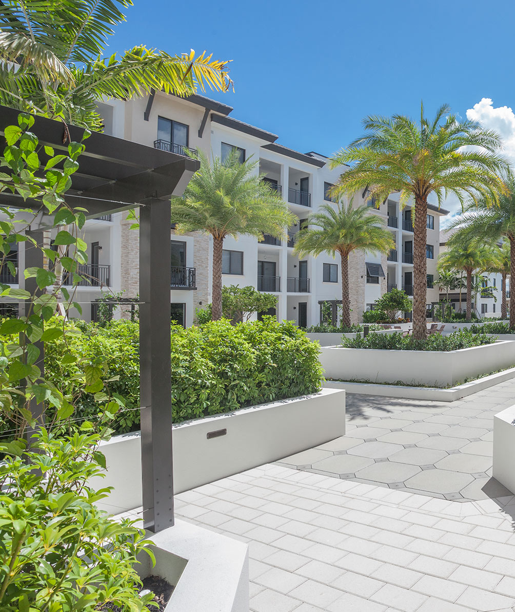 Naples Square - ALD Featured Commercial Landscape Architecture Projects